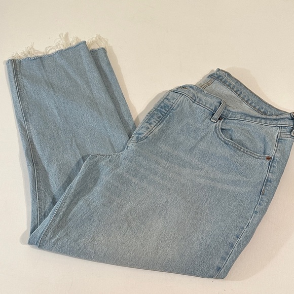 Old Navy Denim - OLD NAVY - WOMENS - SLOUCHY STRAIGHT- HIGH RISE - SECRET SLIM POCKETS DENIM JEAN